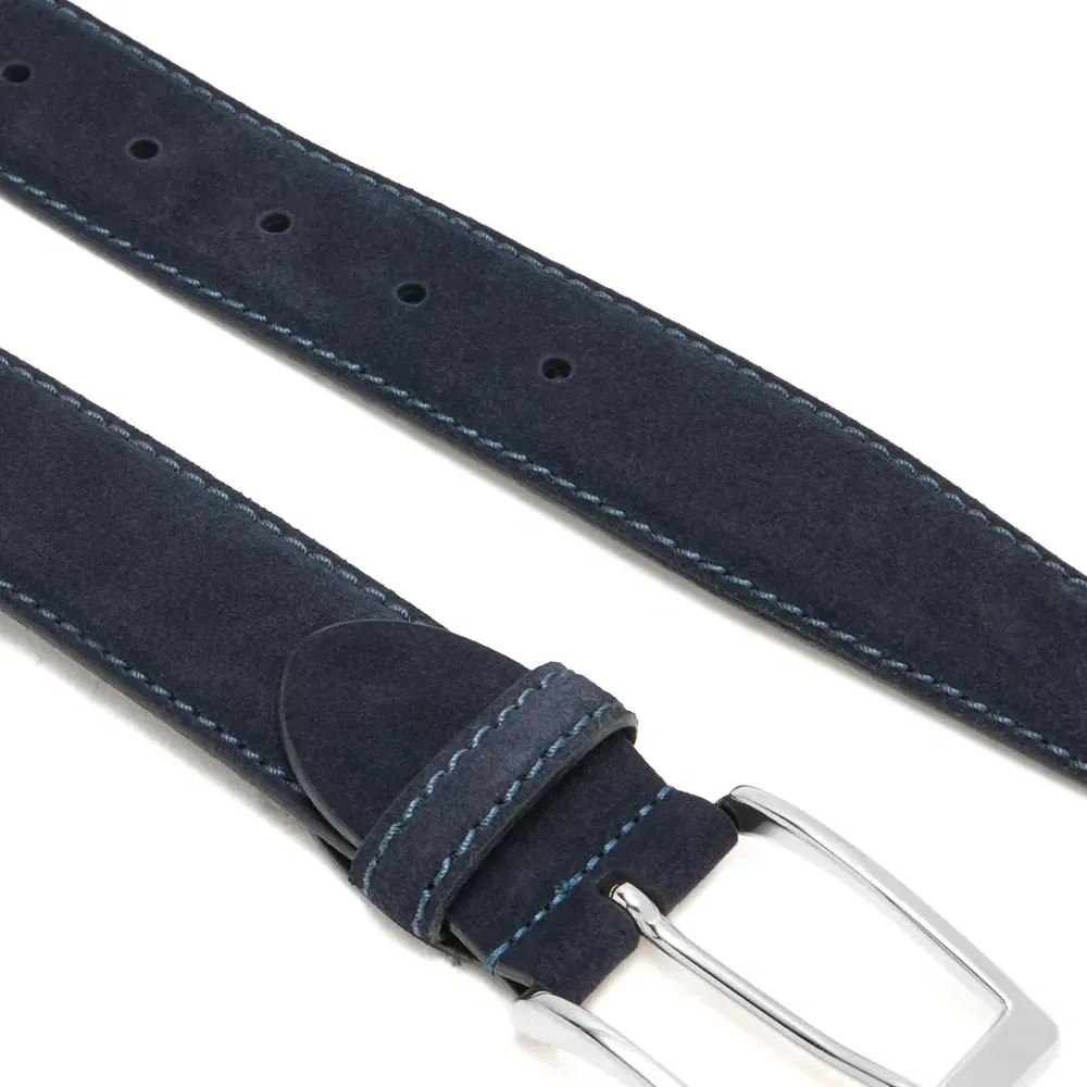 Пояс с прошитой квадратной пряжкой