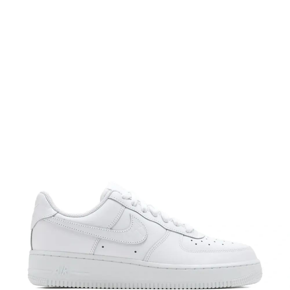 Кроссовки Nike Air Force 1 '07 SE на шнуровке