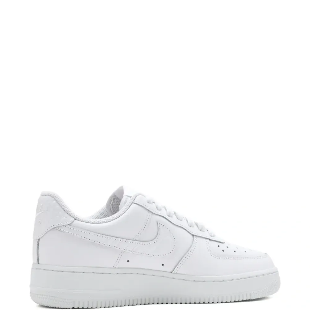 Кроссовки Nike Air Force 1 '07 SE на шнуровке