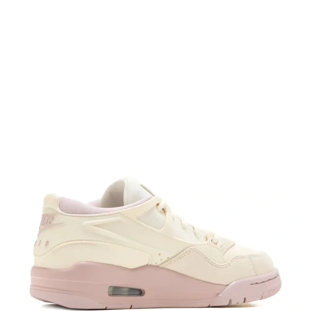 Кроссовки Air Jordan 4 RM с логотипом