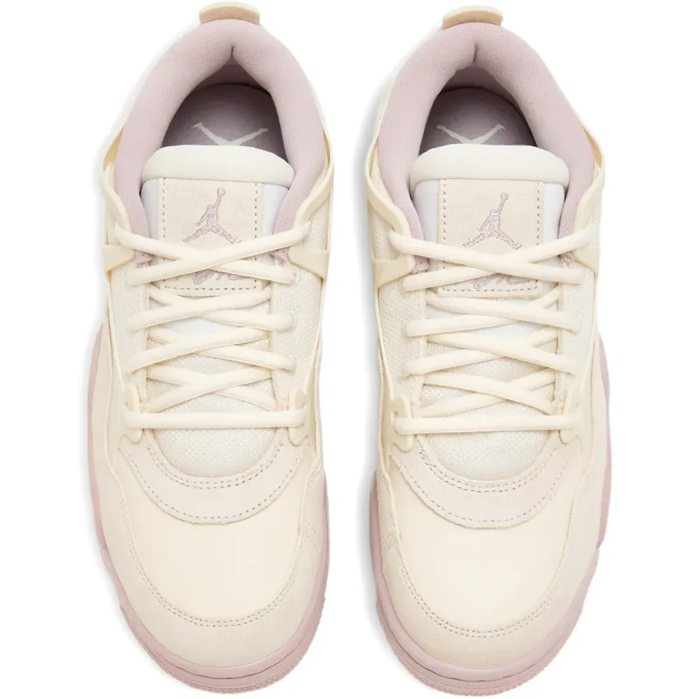 Кроссовки Air Jordan 4 RM с логотипом