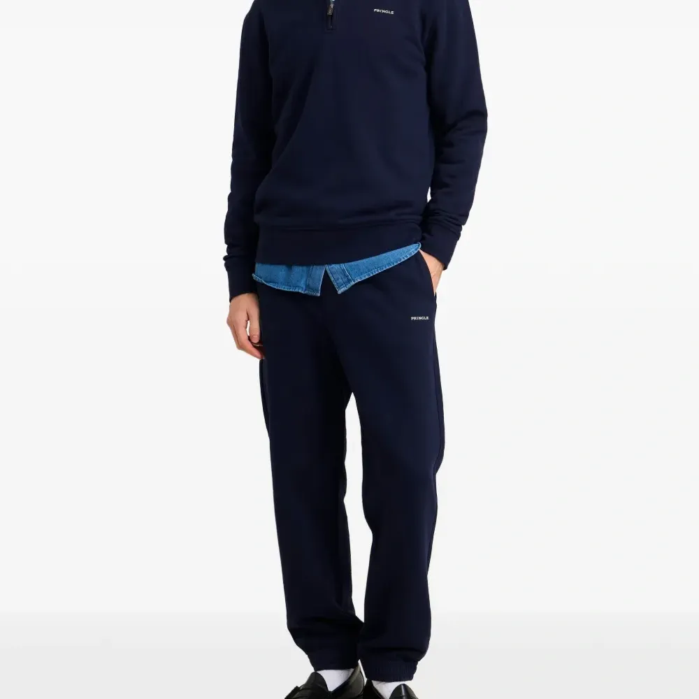 Спортивный свитшот с молнией до середины