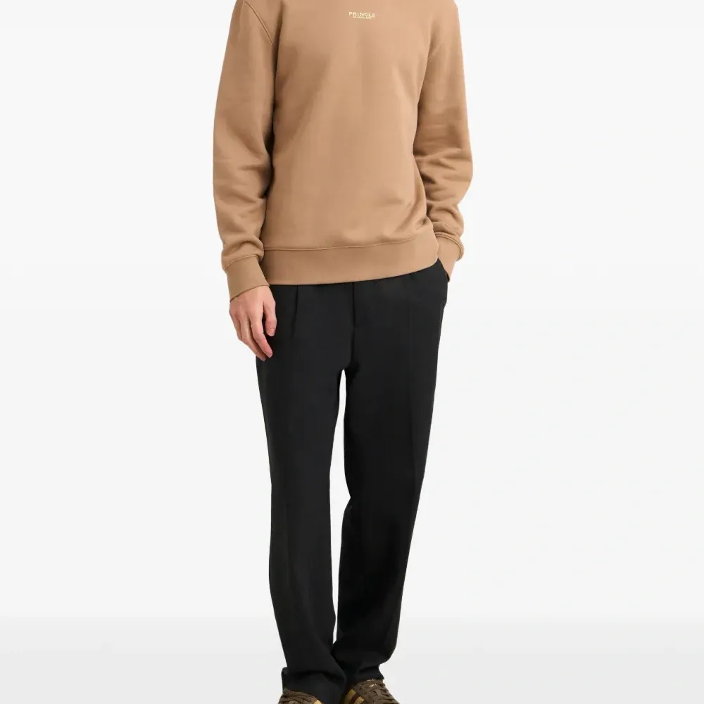 Свитшот с круглым вырезом