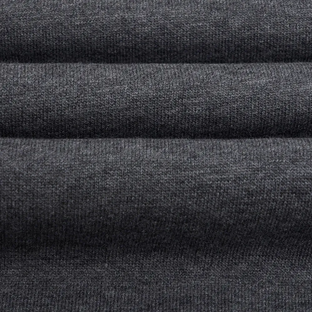 Спортивный свитшот с молнией до середины