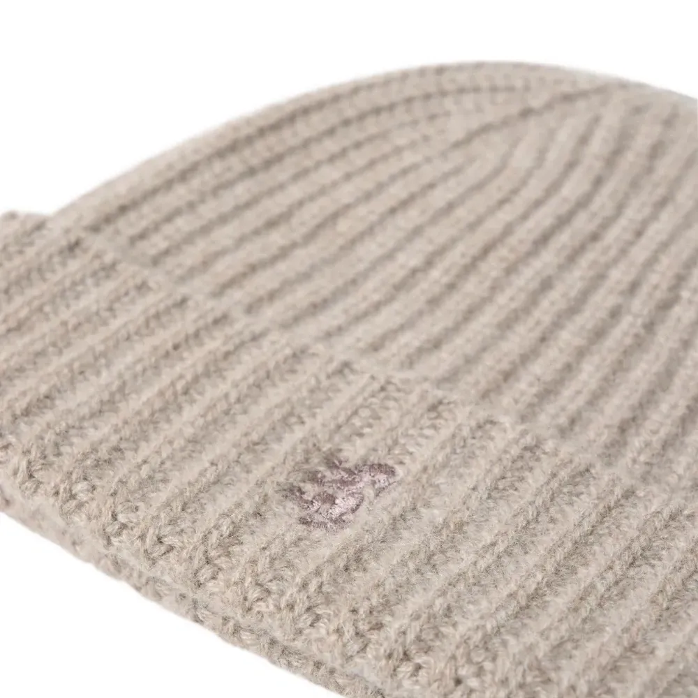 Вязаная объемная шапка с резинкой