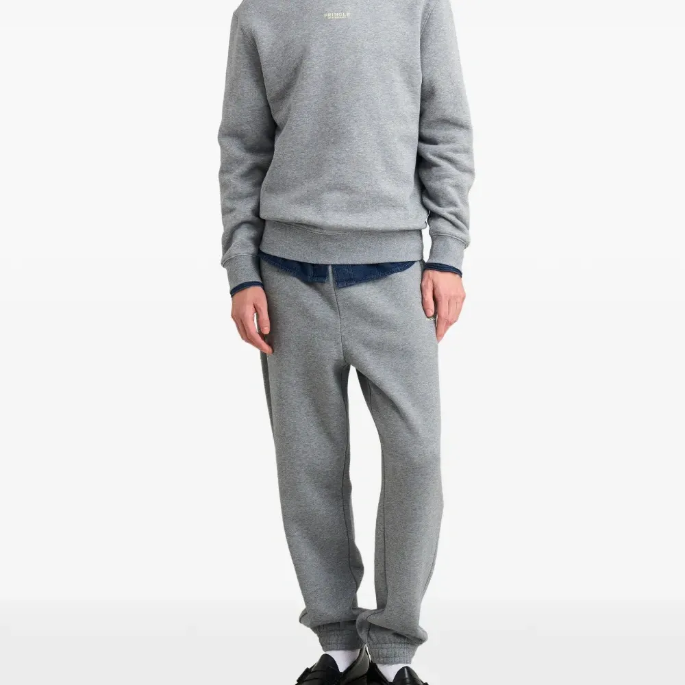 Свитшот с круглым вырезом