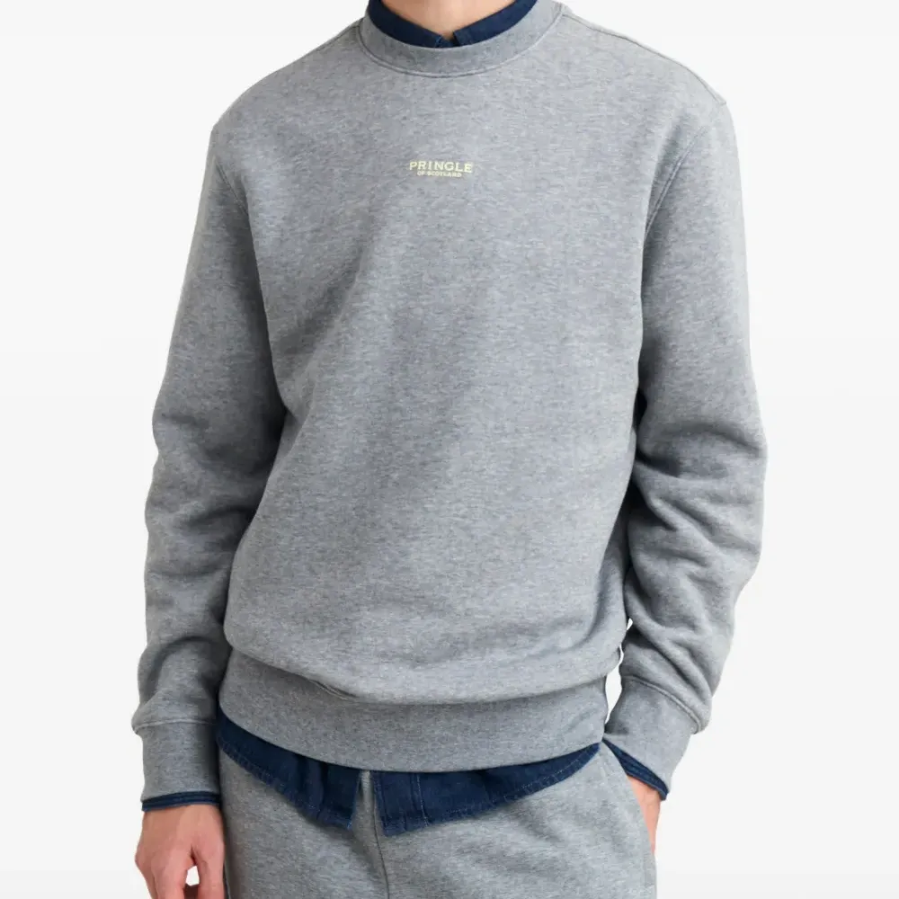 Свитшот с круглым вырезом