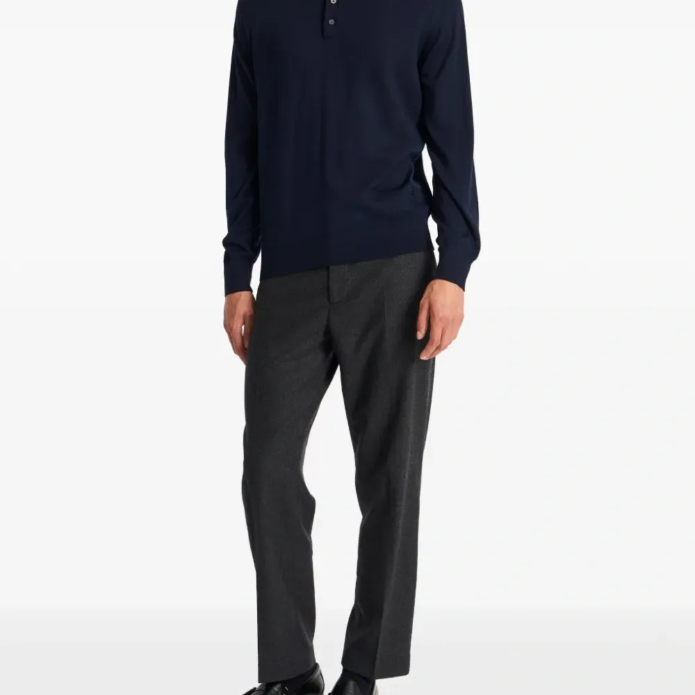 Джемпер с длинными рукавами и воротником пола