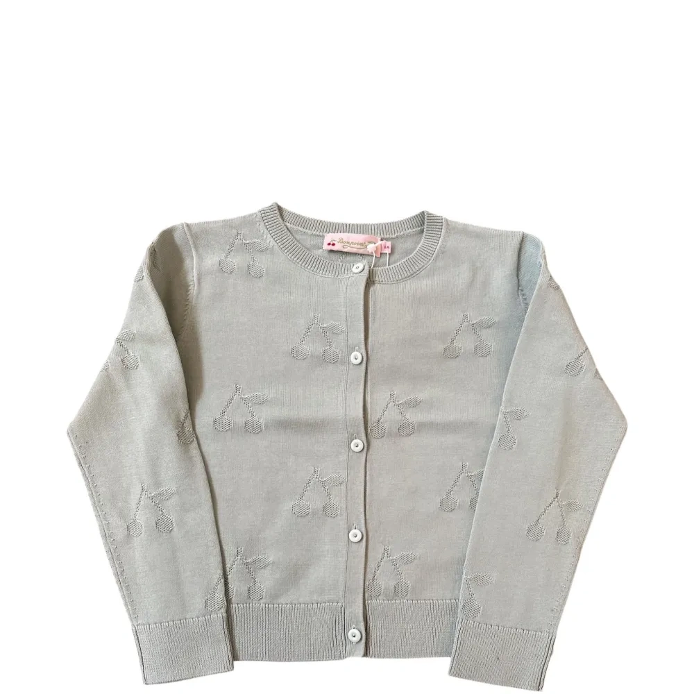 Кардиган с вишневыми пуговицами