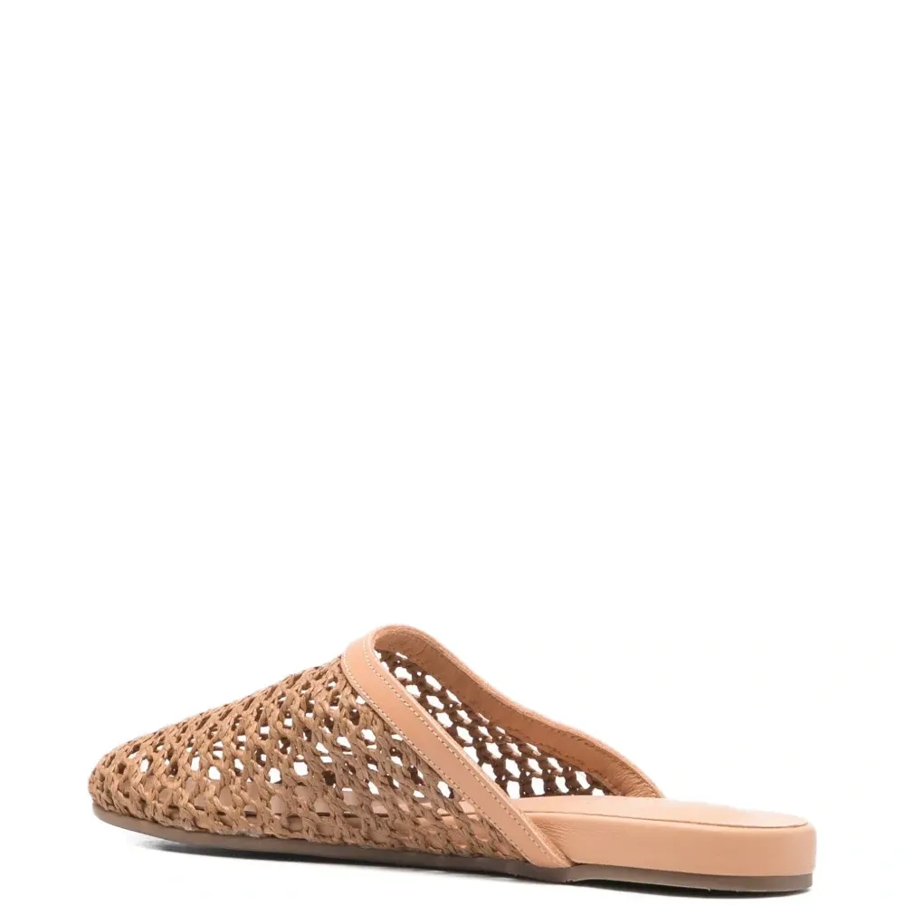 Тканая тапочка