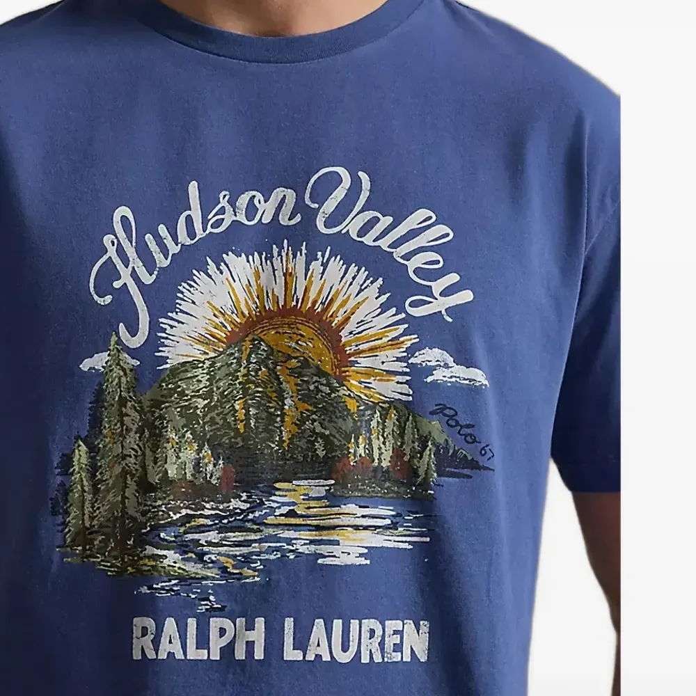 Футболка с графическим принтом