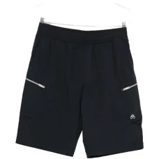 Шорты с карманом на молнии