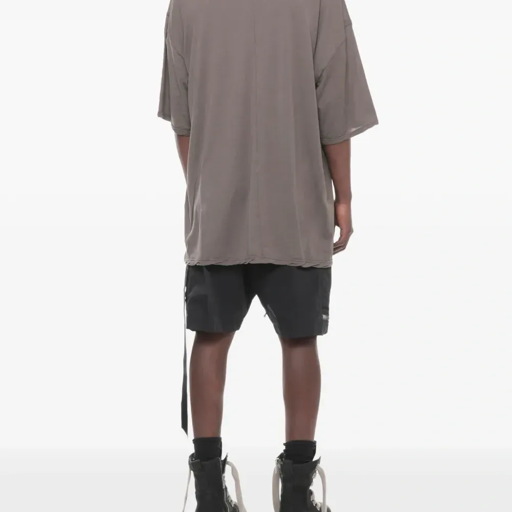 Футболка с круглым вырезом