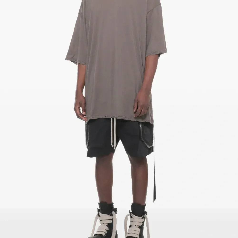 Футболка с круглым вырезом