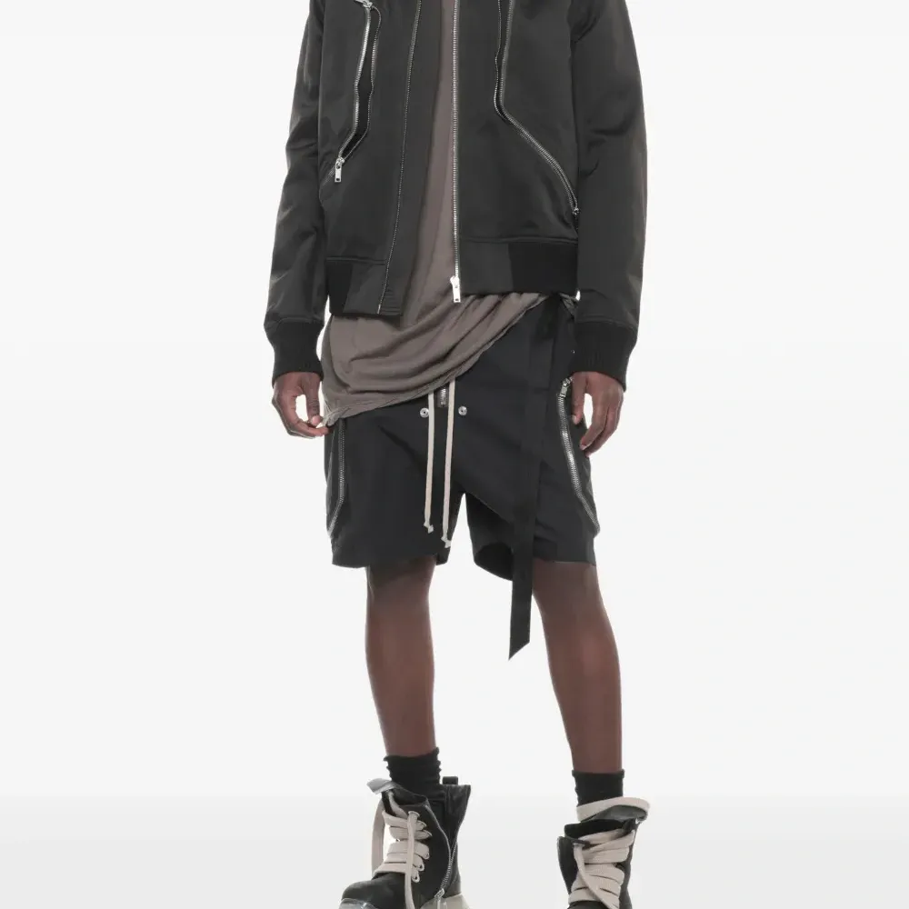 Футболка с круглым вырезом