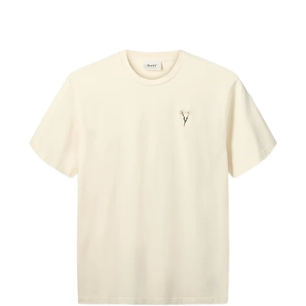 Футболка с вышивкой в виде цветов