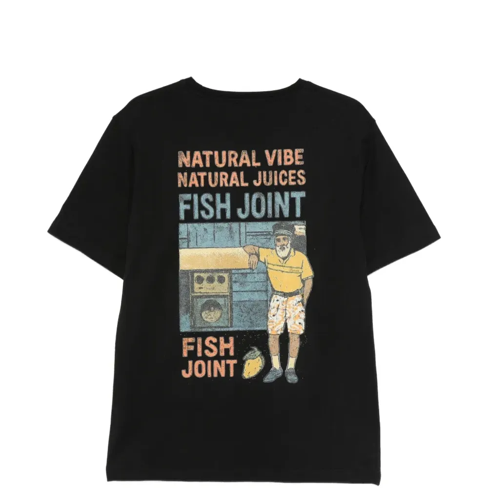 Вышитая футболка