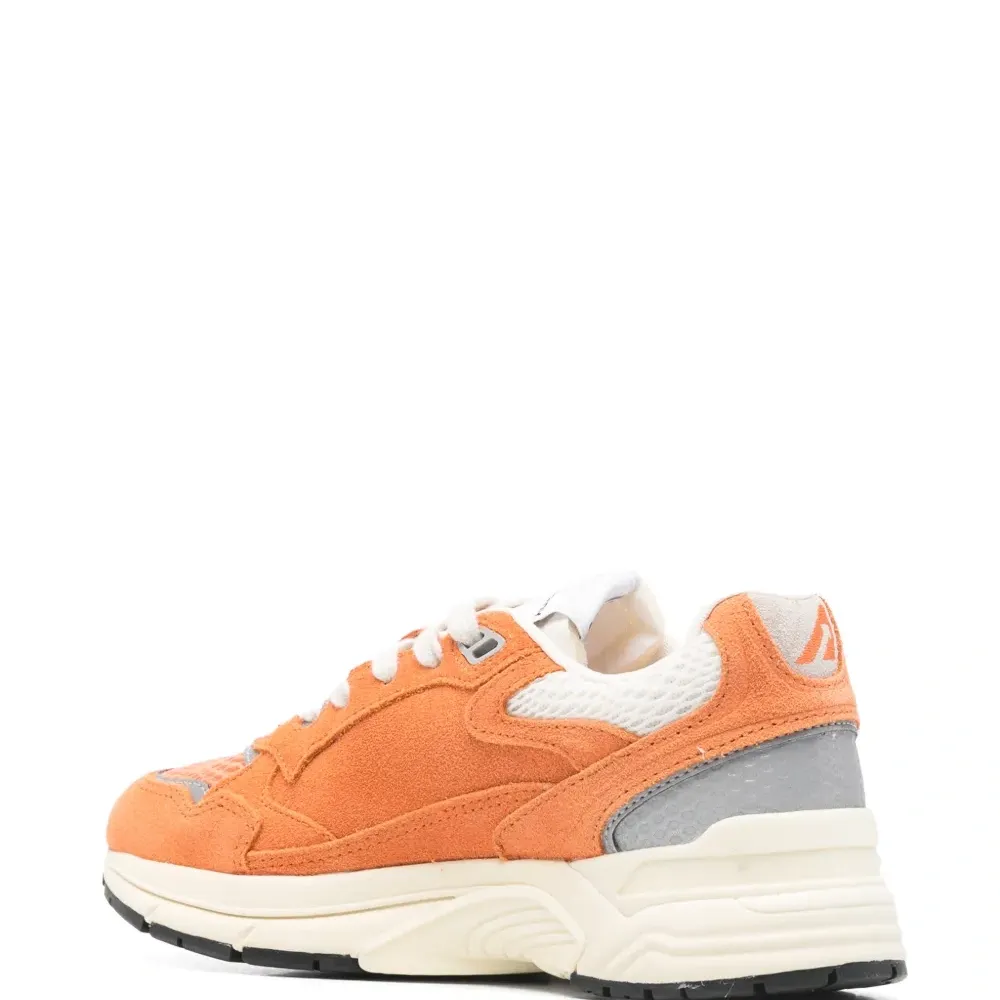 Кроссовки Reelwind на шнуровке