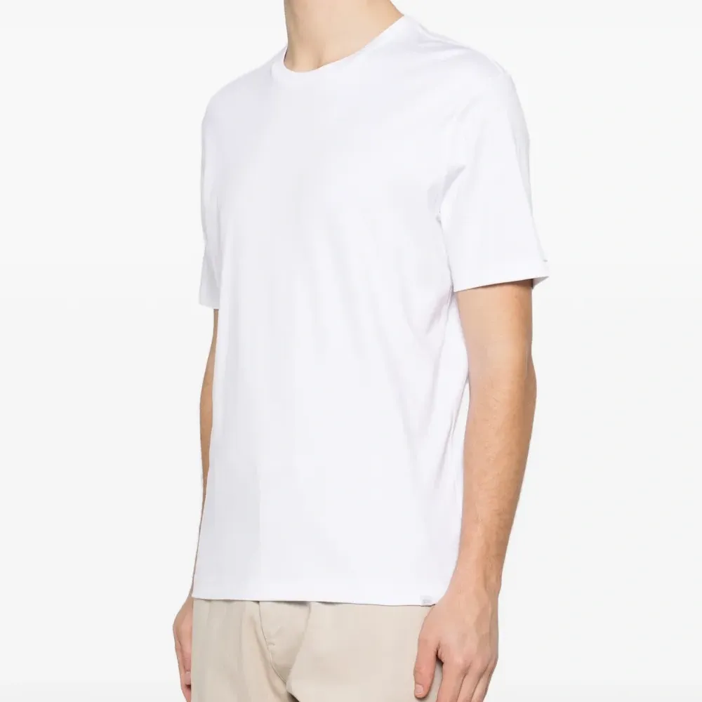 Футболка с круглым вырезом