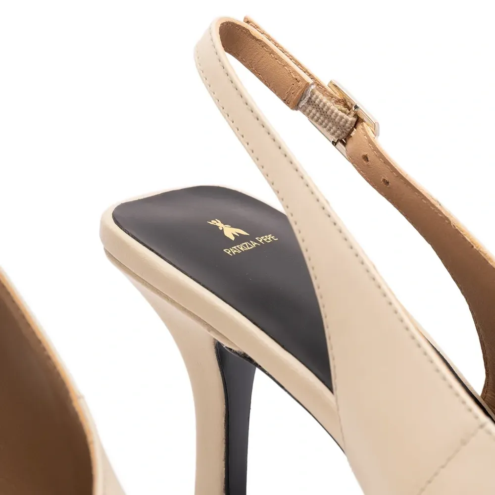 Кожаные босоножки с открытой пяткой