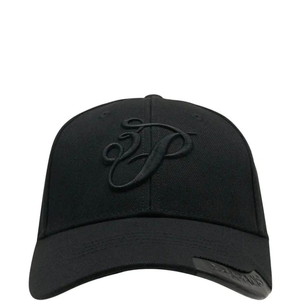 Бейсболка с вышитым логотипом