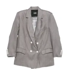 Двубортный пиджак в тонкую полоску Двубортный пиджак в тонкую полоску