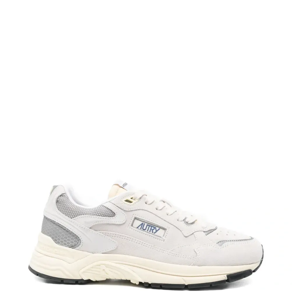 Кроссовки Hyperway с серебристыми вставками