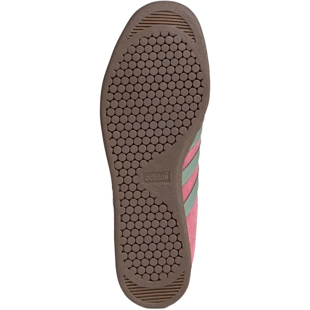 Кроссовки в полоску