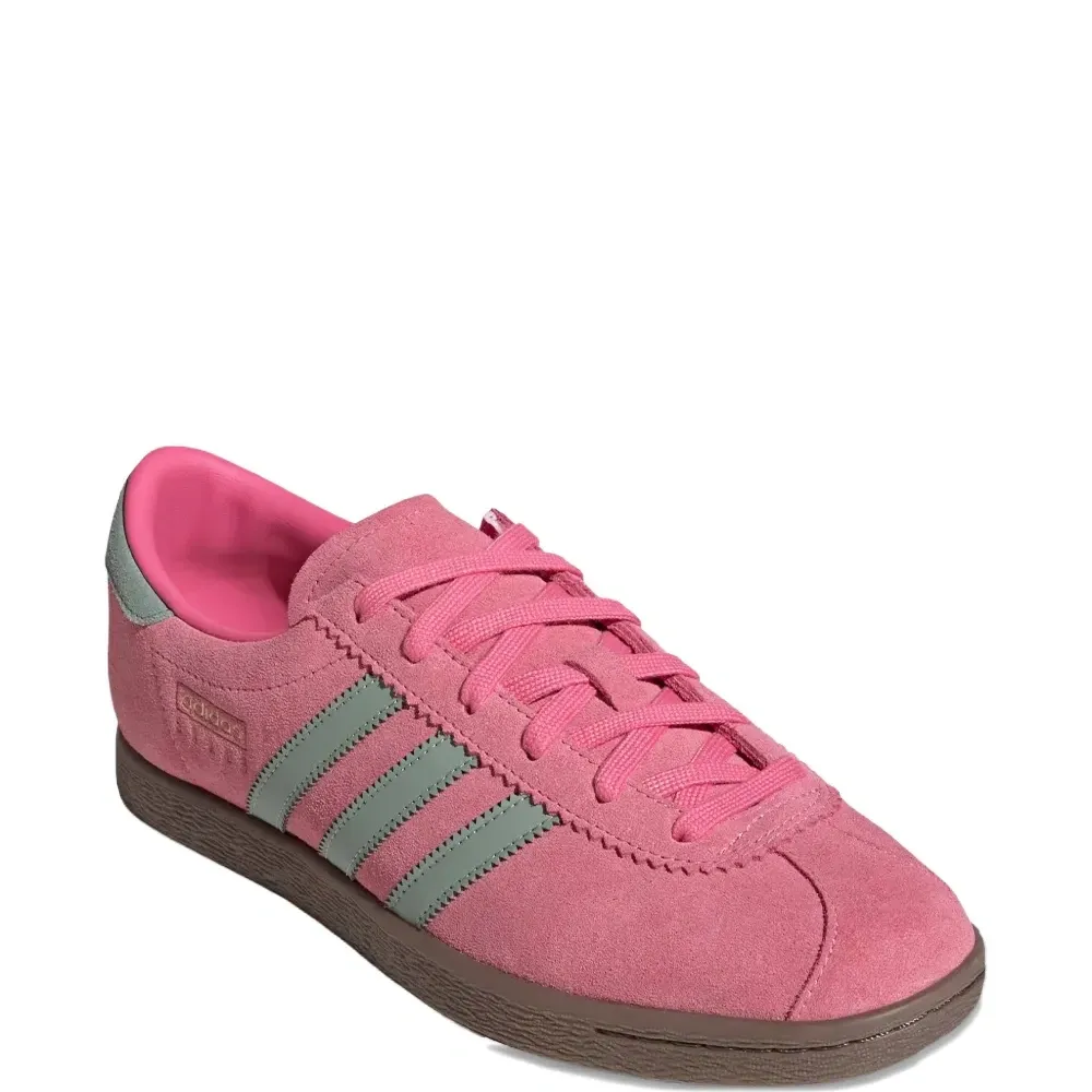 Кроссовки в полоску