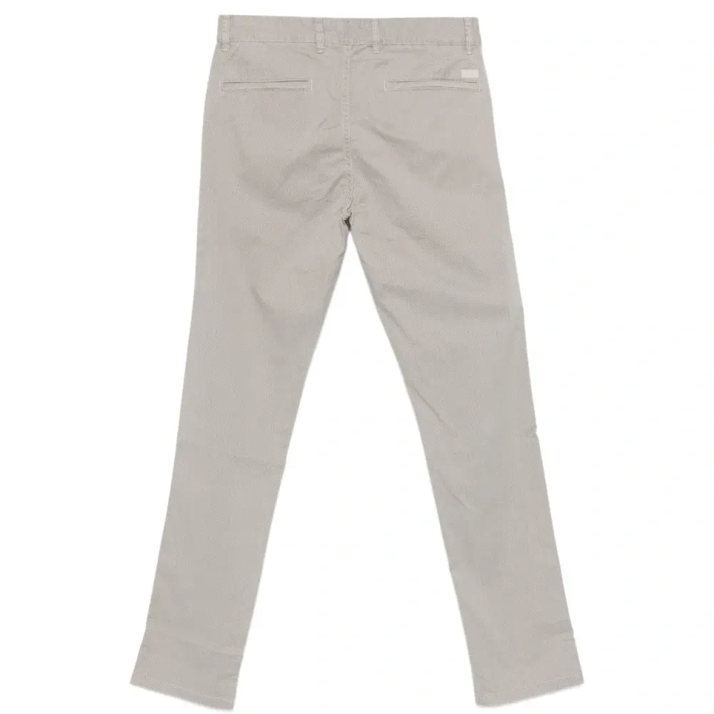 Брюки на пуговицах