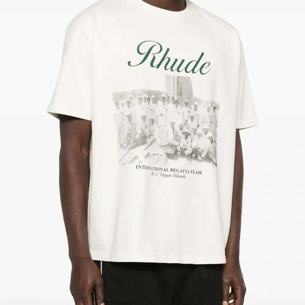 Футболка с принтом