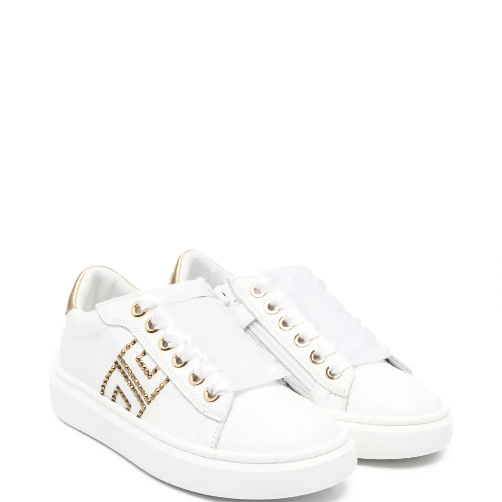 Кроссовки с украшением в виде логотипа