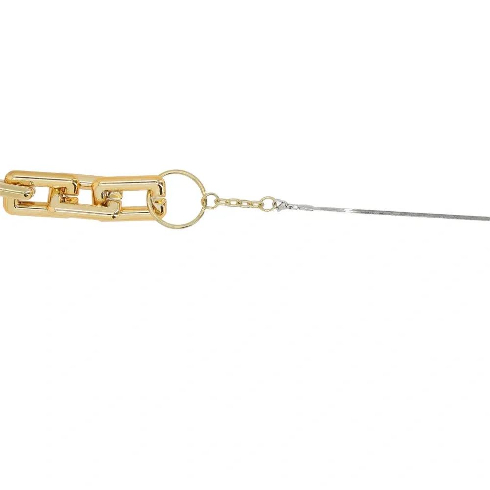 Ожерелье с искусственным жемчугом