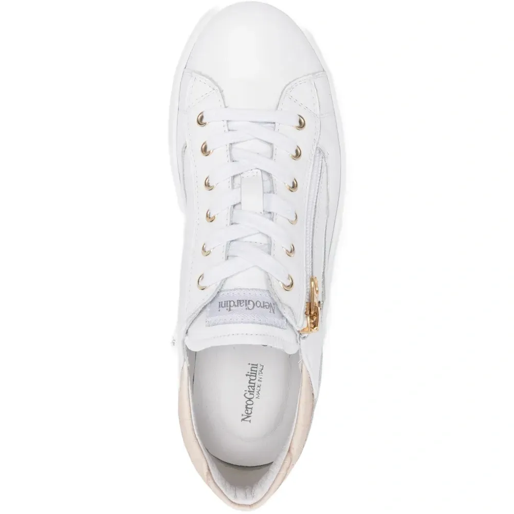 Кроссовки с молнией