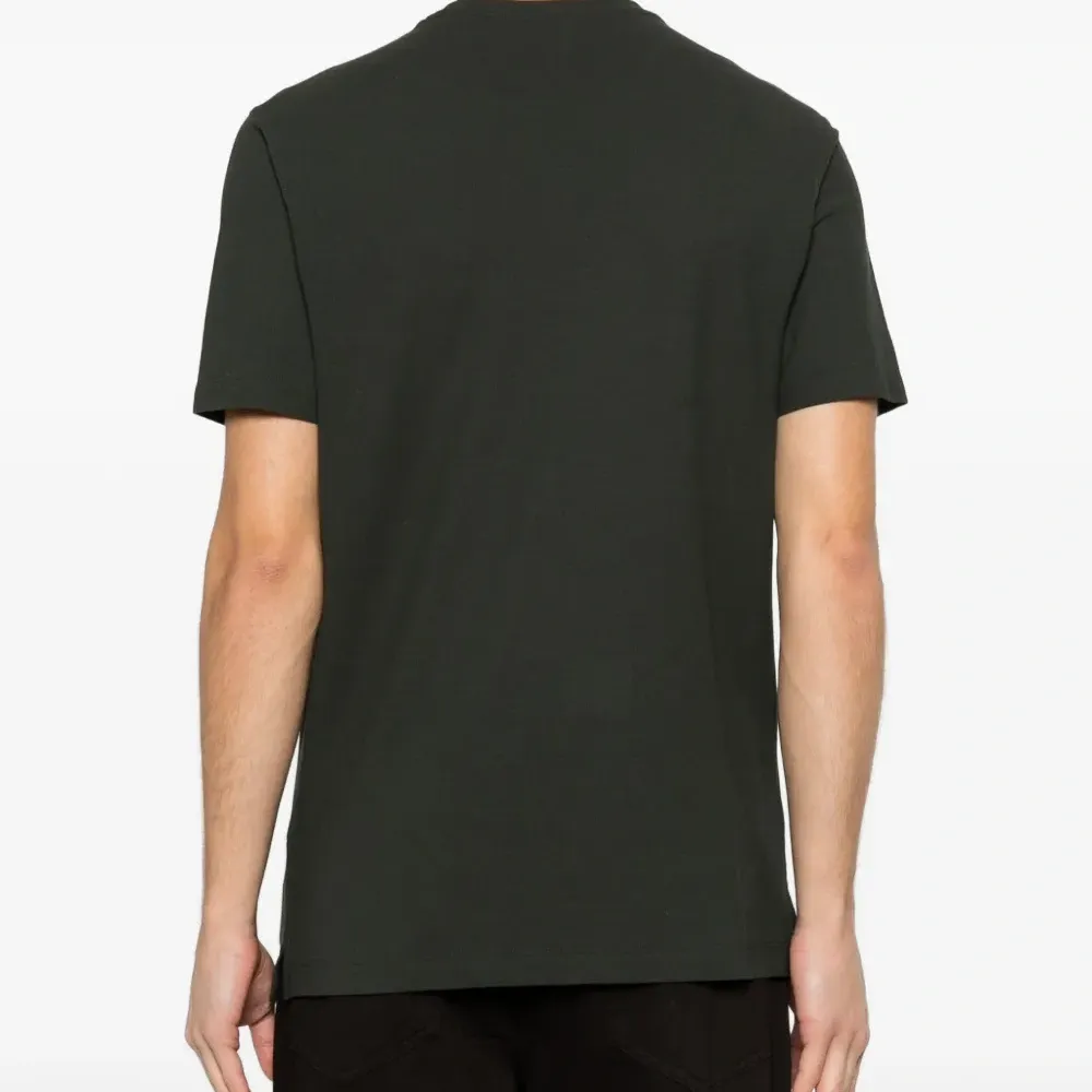 Футболка с круглым вырезом