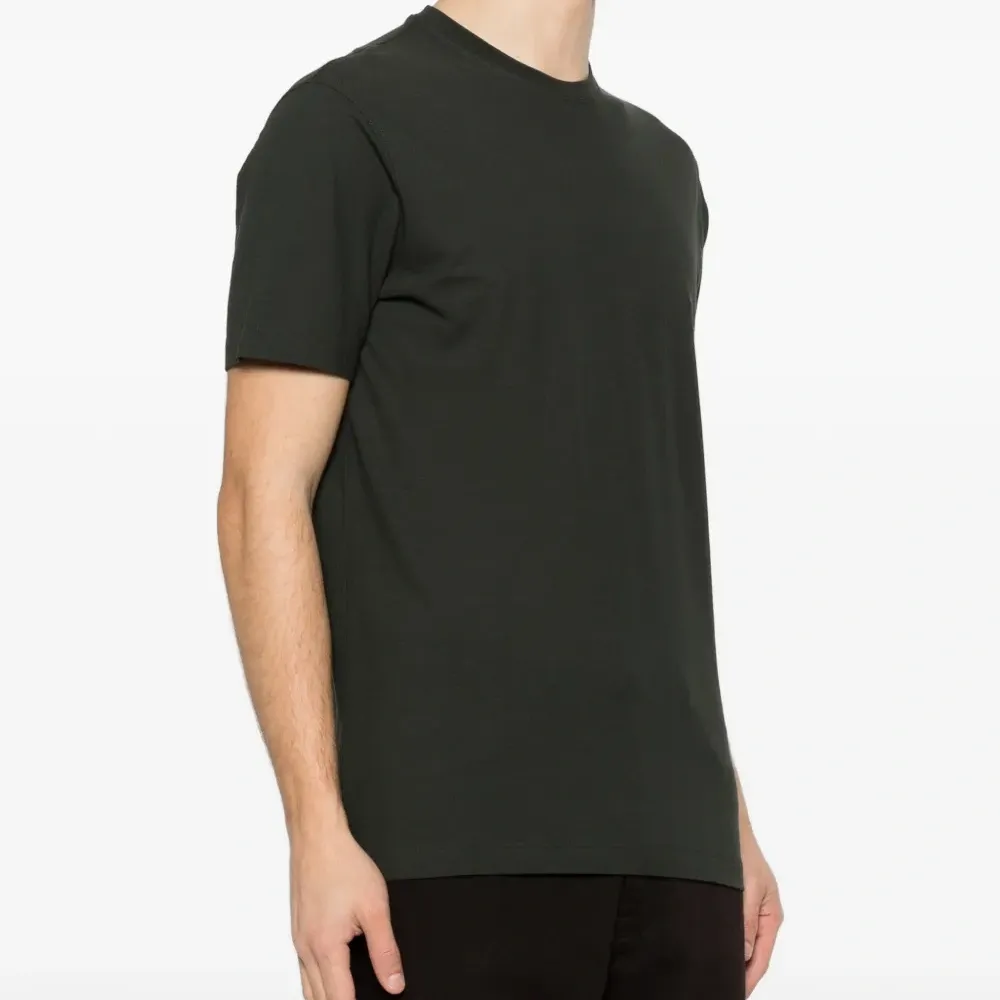 Футболка с круглым вырезом