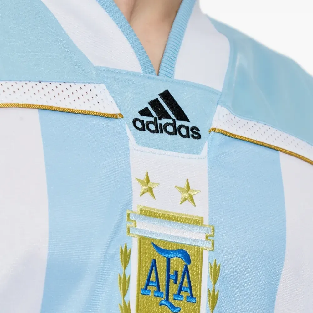 Футболка с V-образным вырезом в полоску