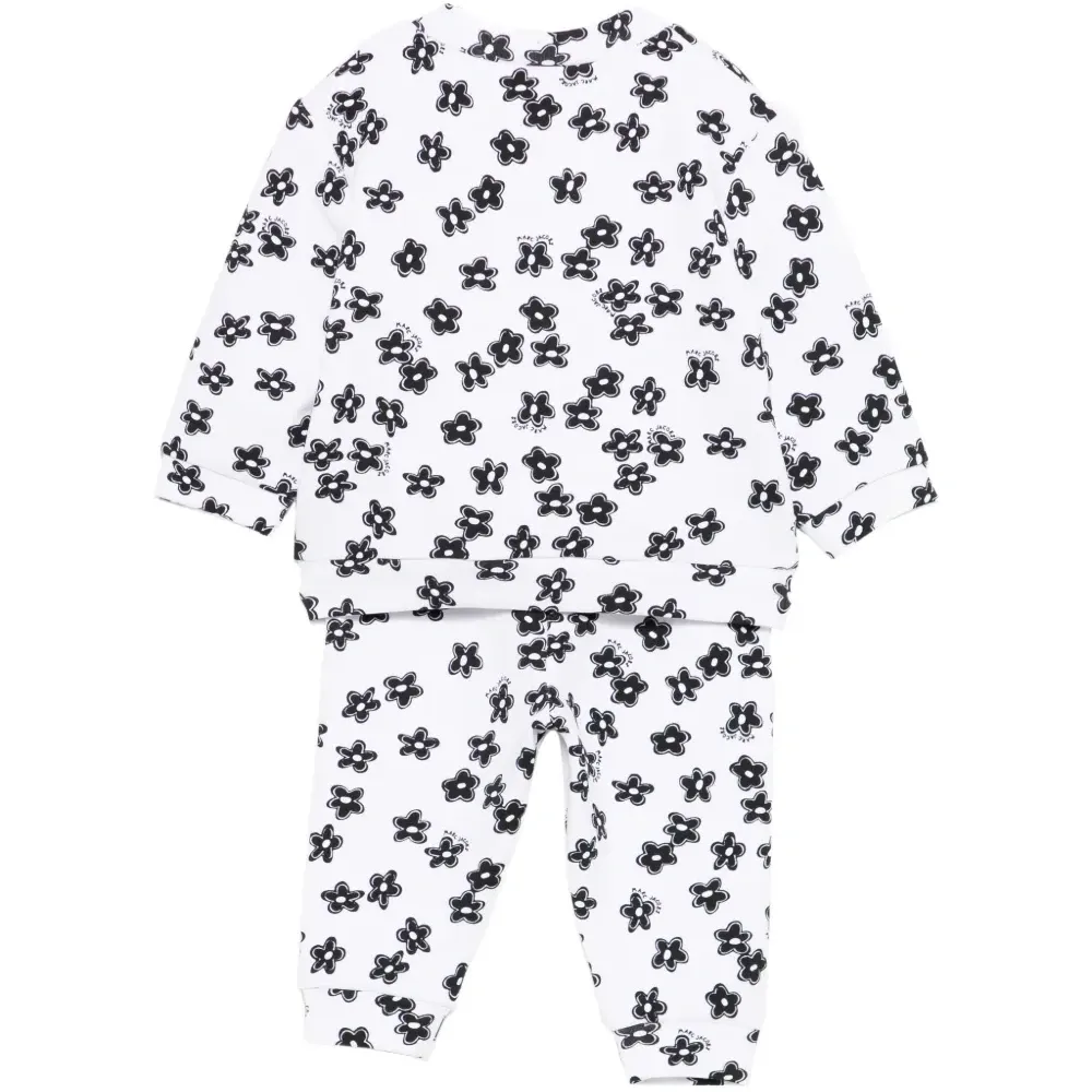 Костюм с цветочным принтом