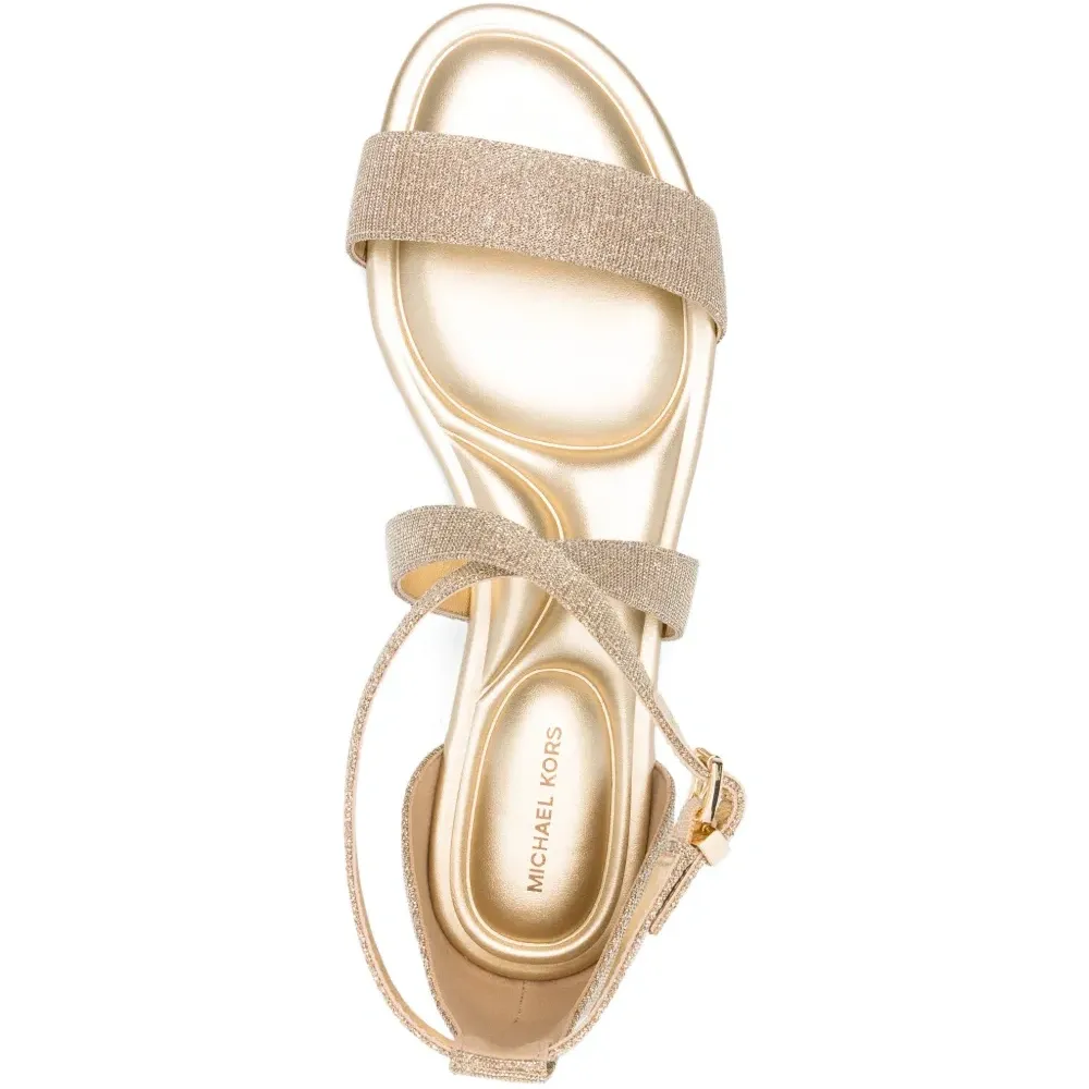 Босоножки на плоской подошве с перекрещивающимися ремешками Босоножки на плоской подошве с перекрещивающимися ремешками