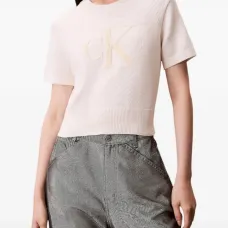 Футболка с вышитым логотипом