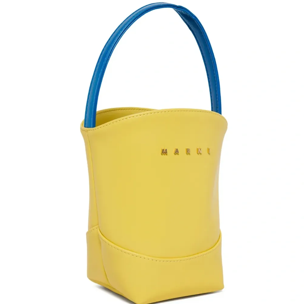 Сумка-ведро с синими ручками