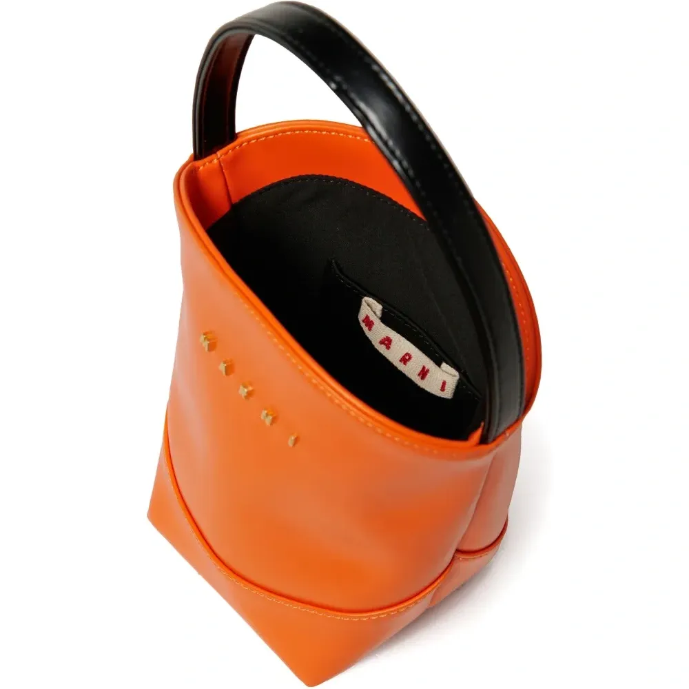 Сумка-ведро с нашивкой-логотипом