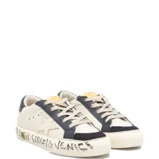 Кроссовки с аппликацией в виде звезды