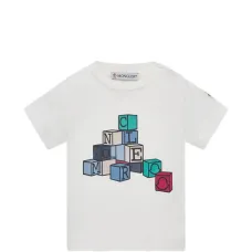 Футболка с логотипом и пуговицей