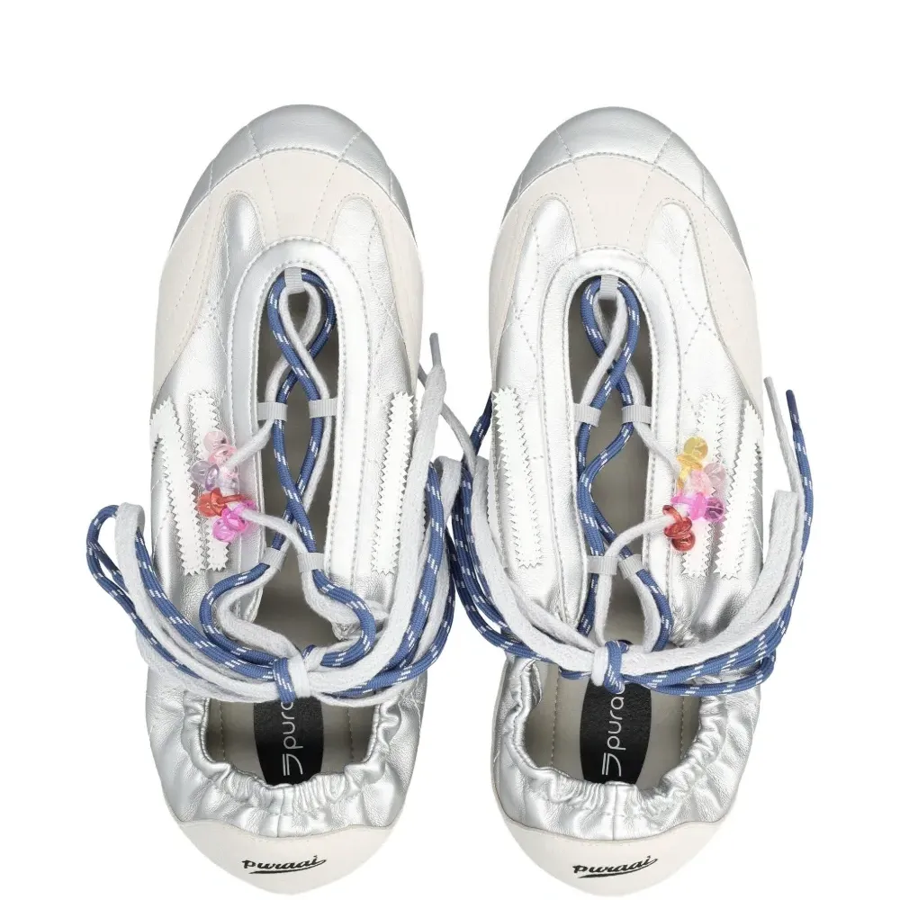 Кроссовки с бисерной отделкой