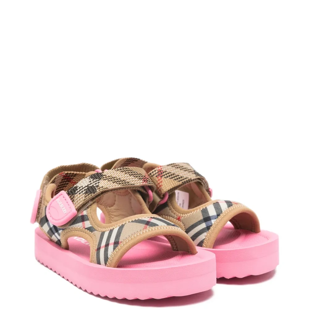 Сандалии с клетчатым ремешком