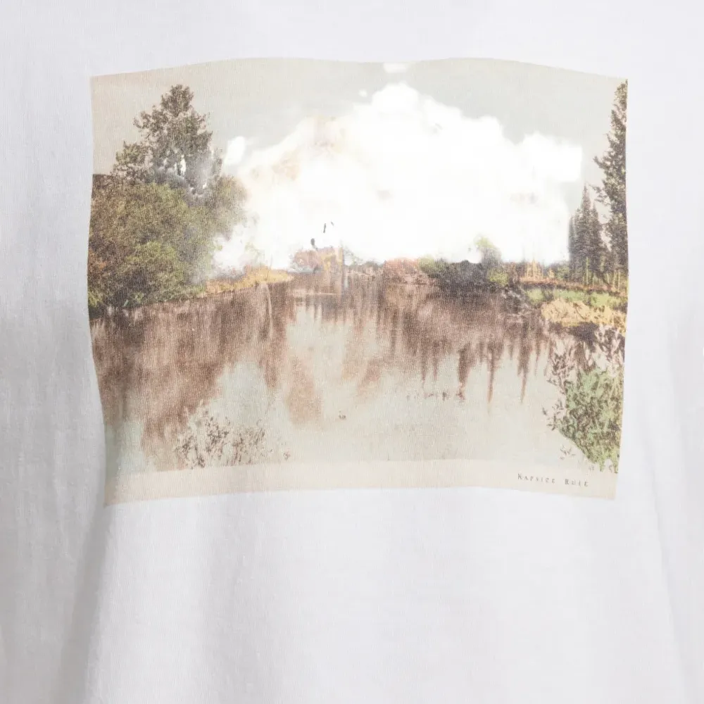 Футболка с контрастной отделкой и графическим принтом