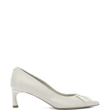 Туфли-лодочки с заострённым мыском и сборками Туфли-лодочки с заострённым мыском и сборками