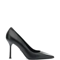 Туфли-лодочки на каблуке с заострённым носком Туфли-лодочки на каблуке с заострённым носком