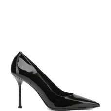 Туфли-лодочки с заострённым носком